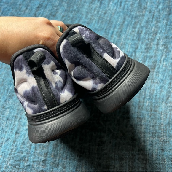 APL Techloom Tracer Running Shoes in Black White Tie Dye - Picture 7 of 9